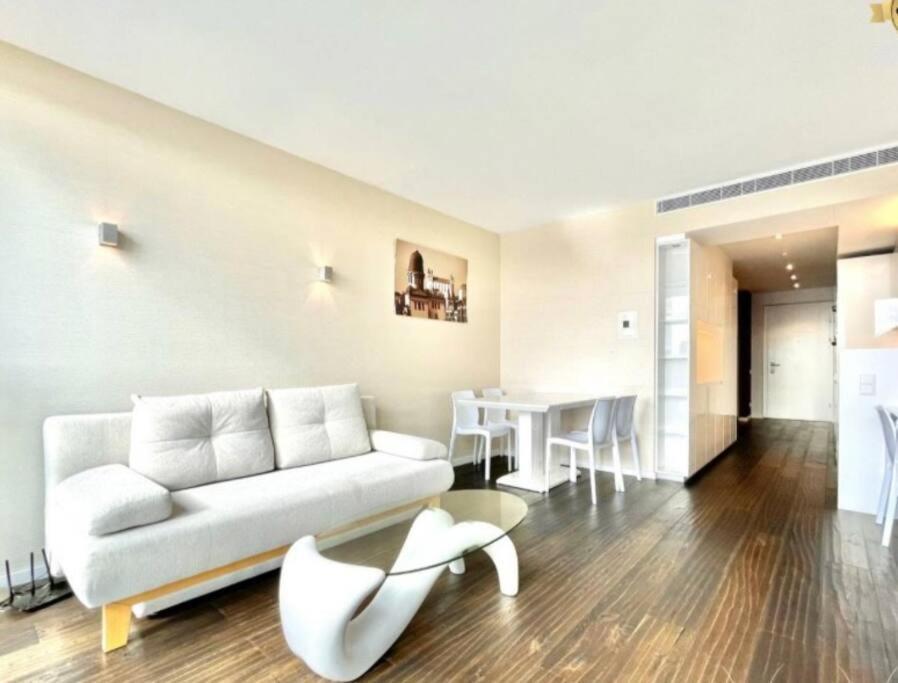 Eurovea Cozy Studio Lägenhet Bratislava Exteriör bild